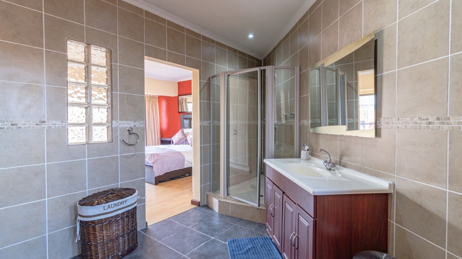 3 Bedroom Property for Sale in Glenanda Gauteng