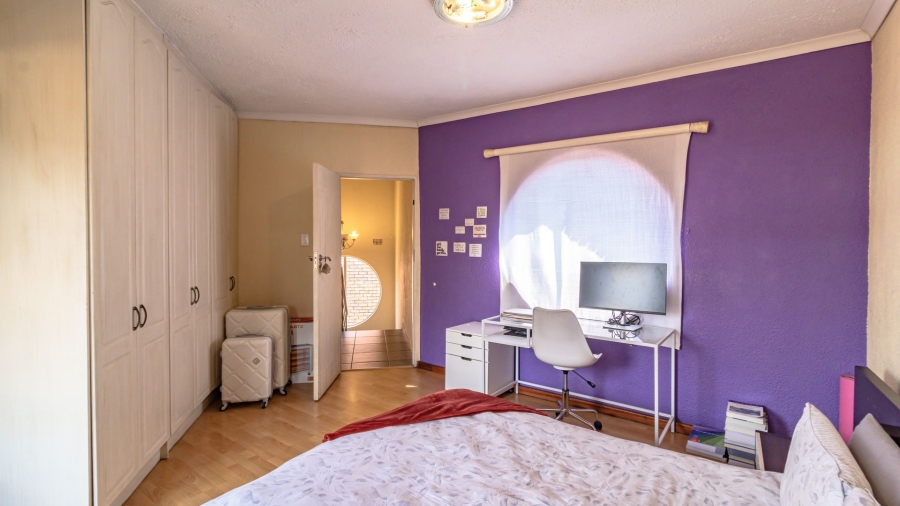 3 Bedroom Property for Sale in Glenanda Gauteng