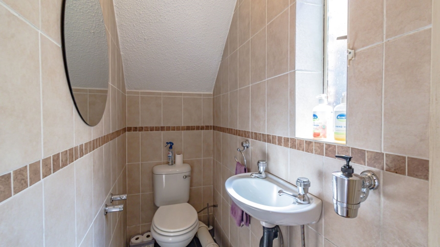 3 Bedroom Property for Sale in Glenanda Gauteng