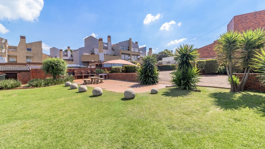 3 Bedroom Property for Sale in Glenanda Gauteng