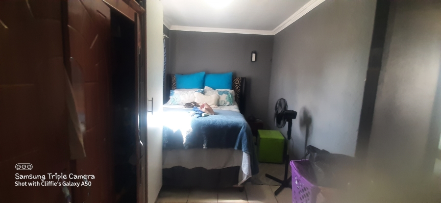 5 Bedroom Property for Sale in Moleleki Gauteng