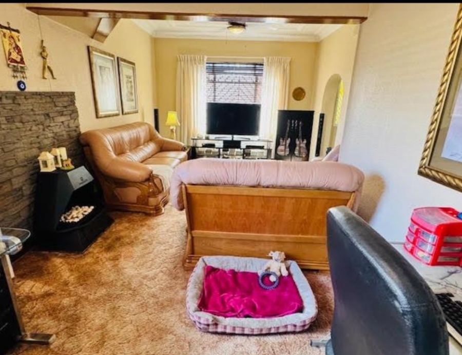 4 Bedroom Property for Sale in Regents Park Gauteng