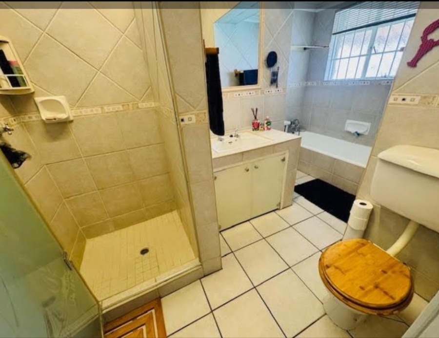 4 Bedroom Property for Sale in Regents Park Gauteng