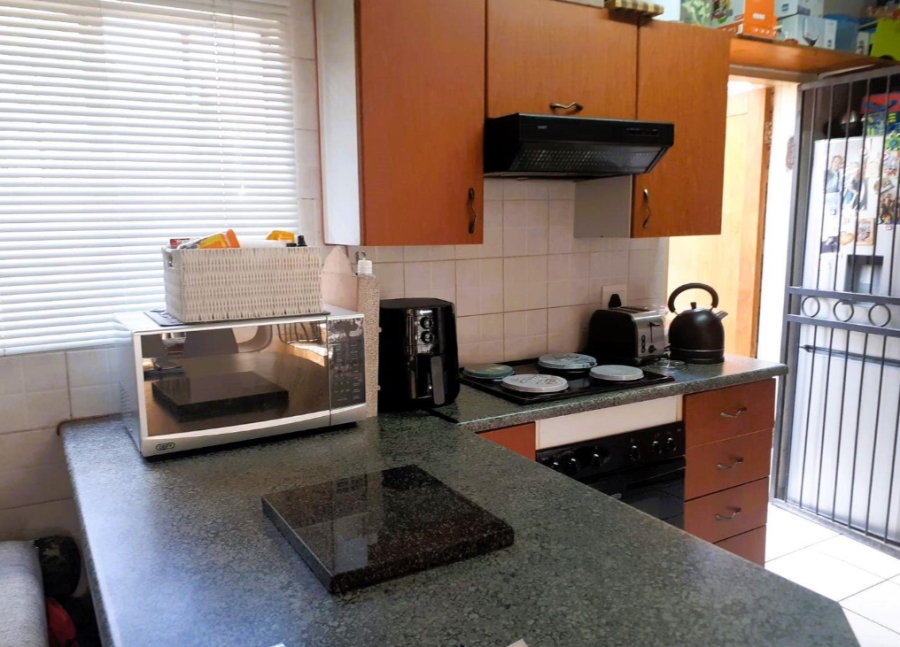 2 Bedroom Property for Sale in Claremont Gauteng