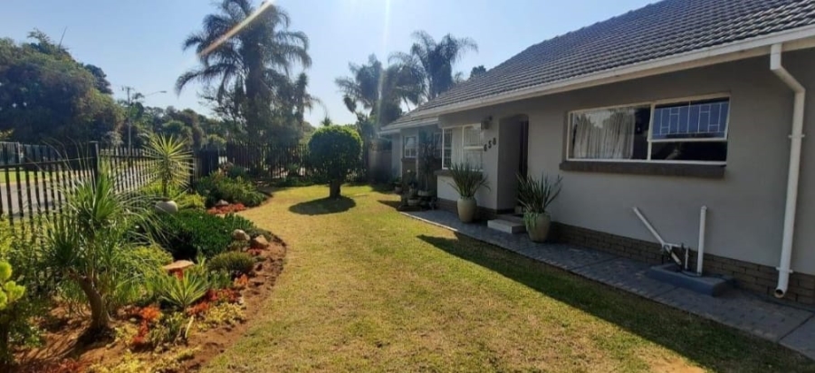 3 Bedroom Property for Sale in Dorandia Gauteng