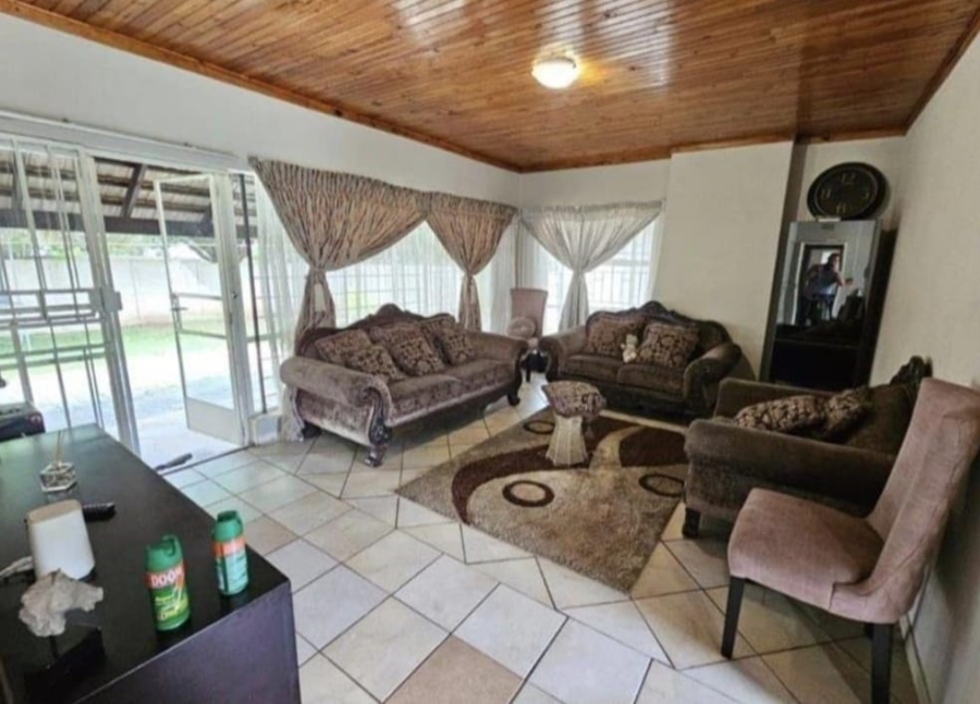 3 Bedroom Property for Sale in Dorandia Gauteng