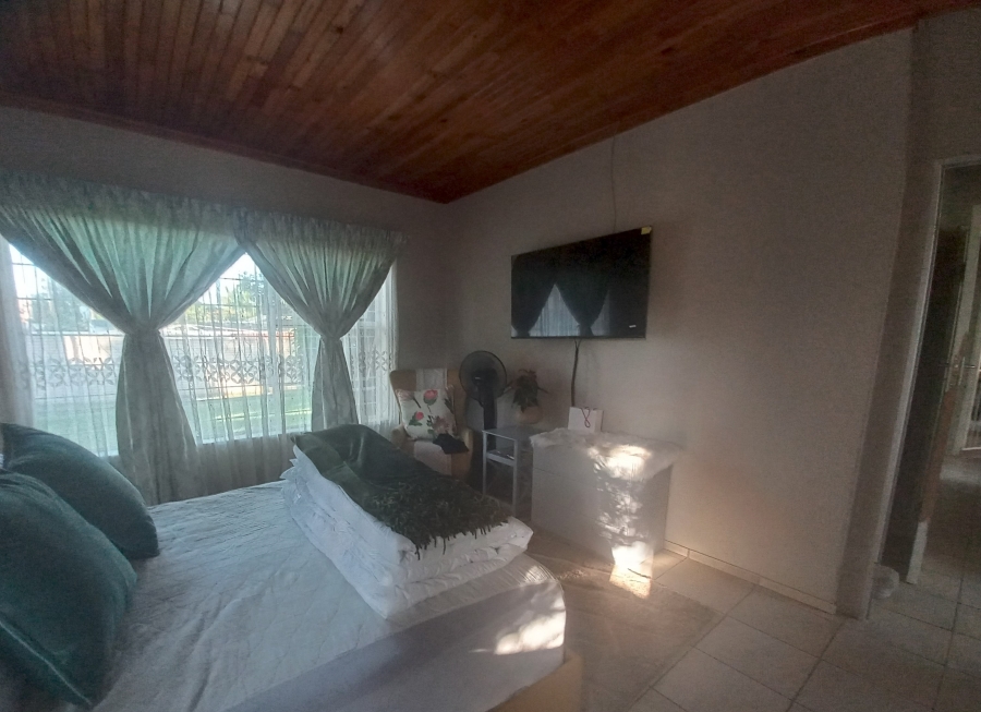3 Bedroom Property for Sale in Dorandia Gauteng