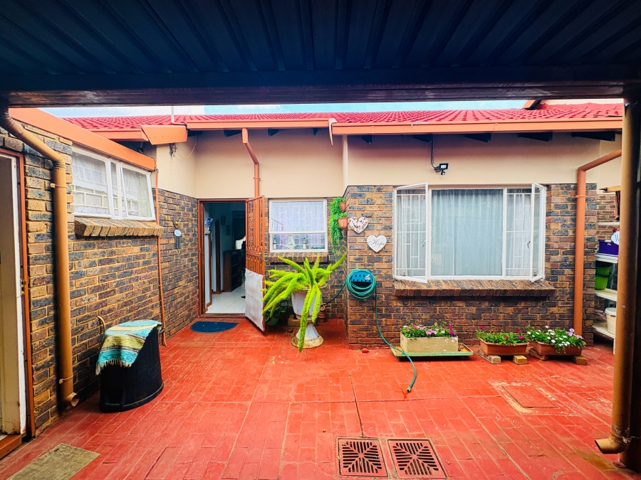 3 Bedroom Property for Sale in The Orchards Gauteng