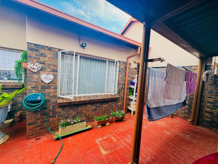 3 Bedroom Property for Sale in The Orchards Gauteng