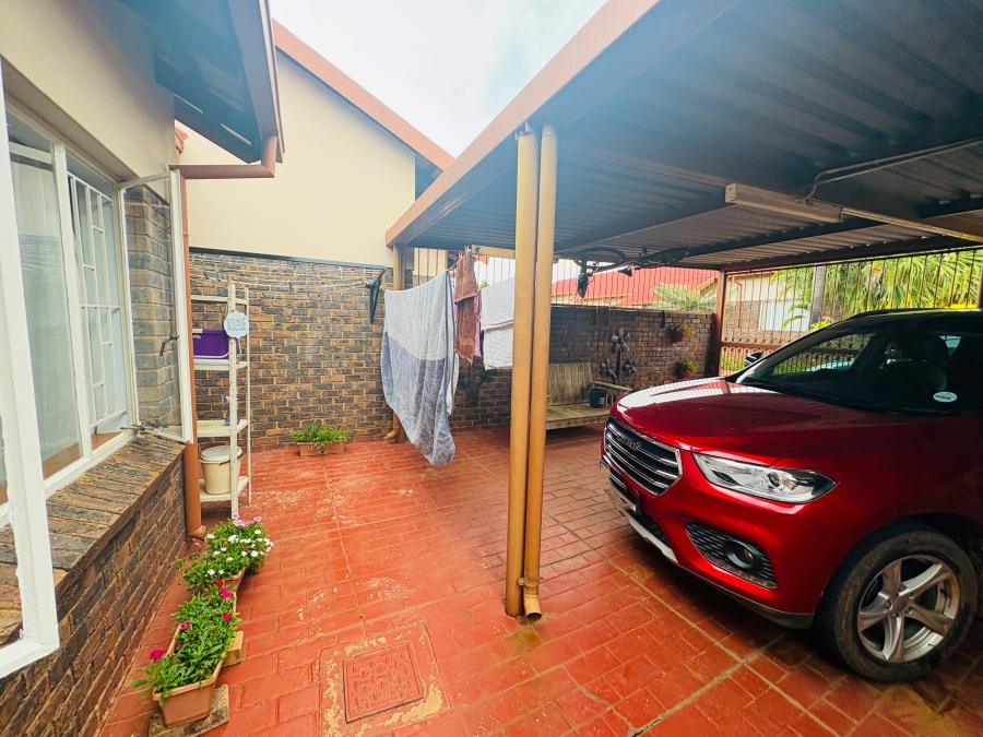 3 Bedroom Property for Sale in The Orchards Gauteng
