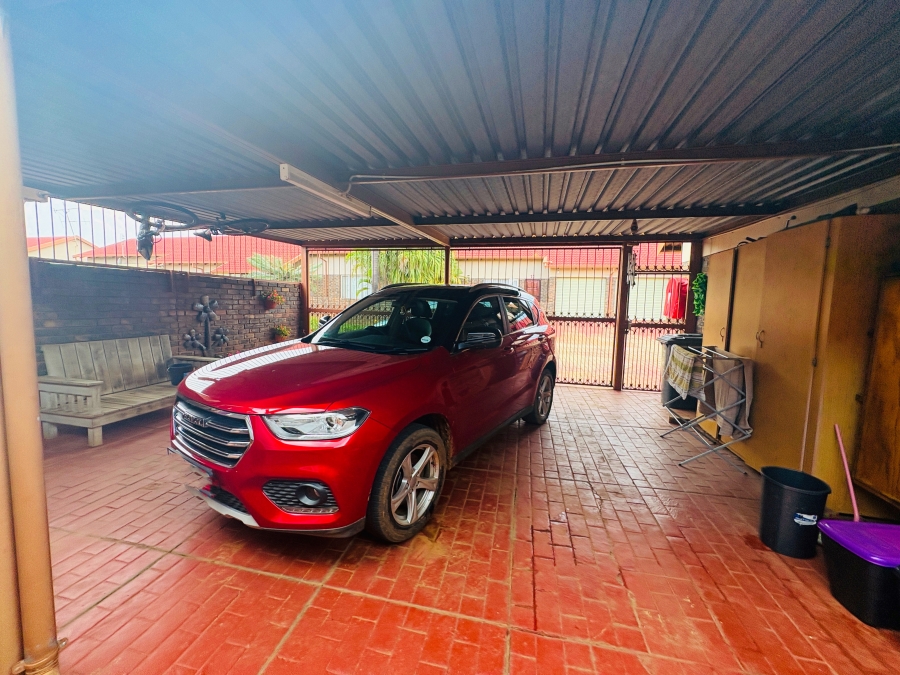 3 Bedroom Property for Sale in The Orchards Gauteng