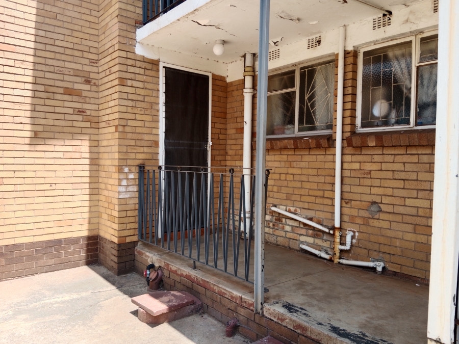 2 Bedroom Property for Sale in Vanderbijlpark CW 1 Gauteng
