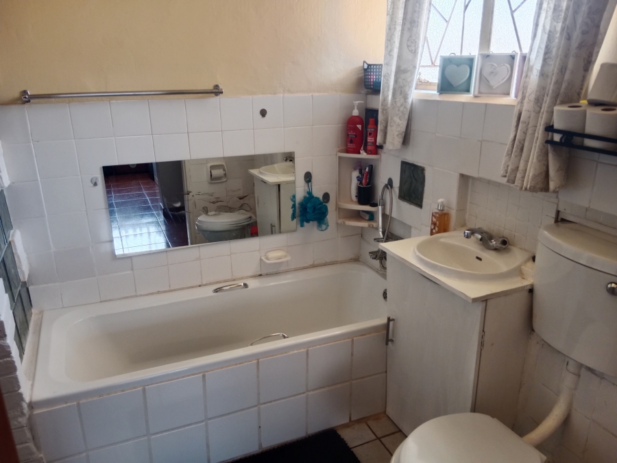 2 Bedroom Property for Sale in Vanderbijlpark CW 1 Gauteng
