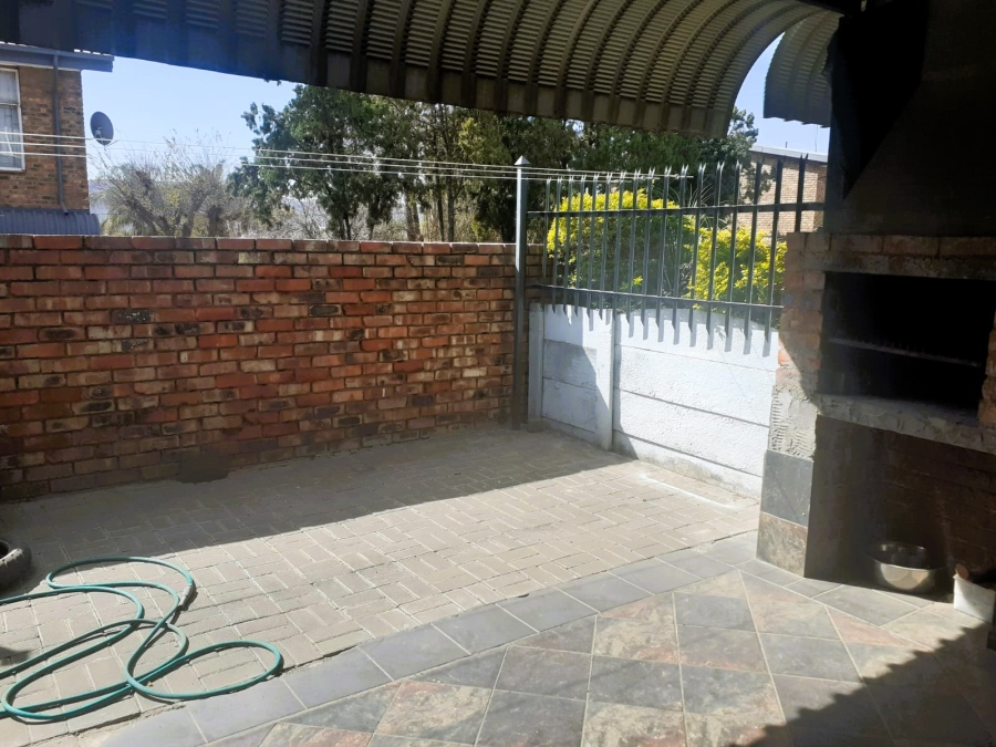 3 Bedroom Property for Sale in Pretoria Gardens Gauteng