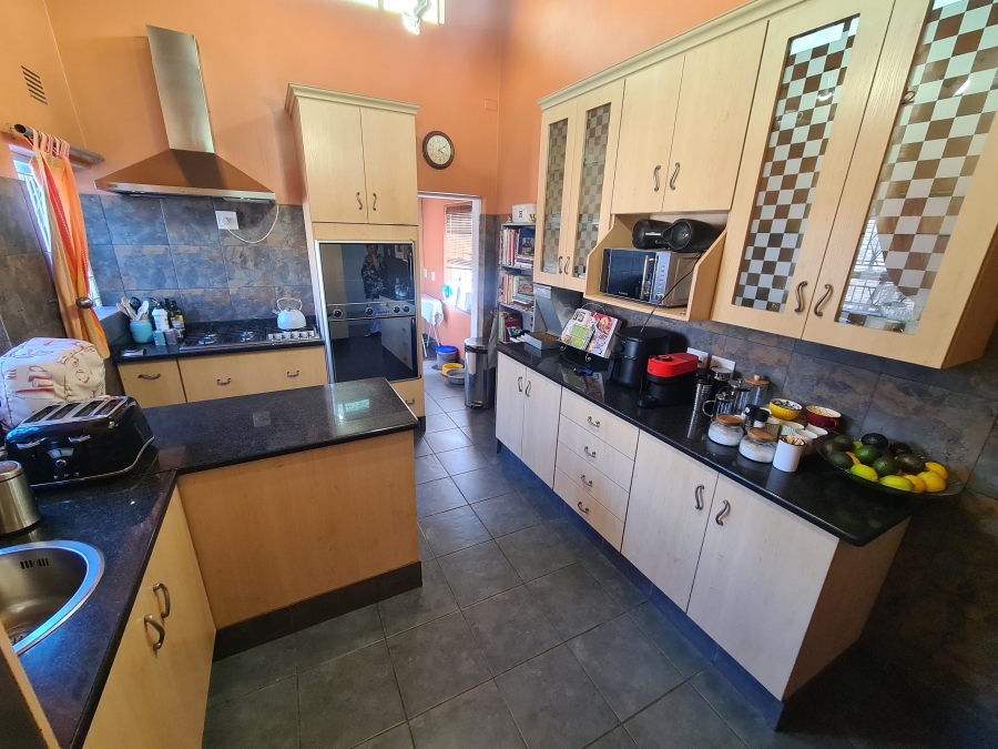 4 Bedroom Property for Sale in Vanderbijlpark SE 2 Gauteng