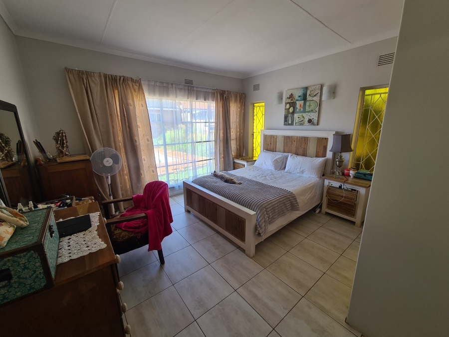 4 Bedroom Property for Sale in Vanderbijlpark SE 2 Gauteng