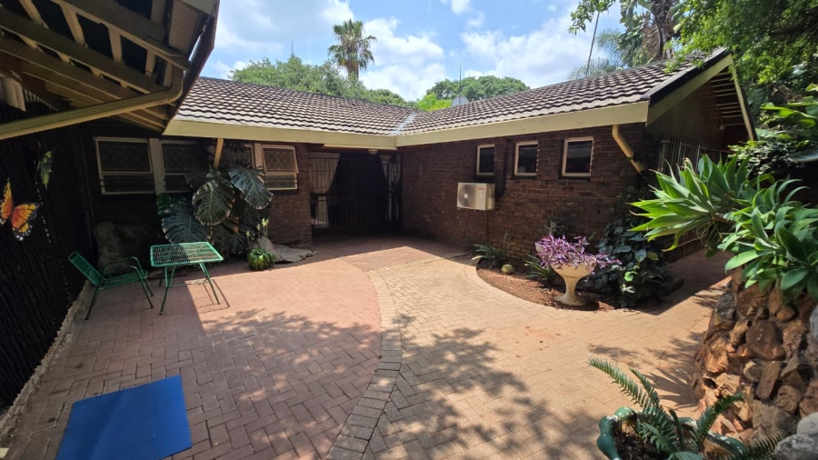 5 Bedroom Property for Sale in Pretoria North Gauteng