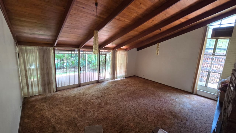 5 Bedroom Property for Sale in Pretoria North Gauteng