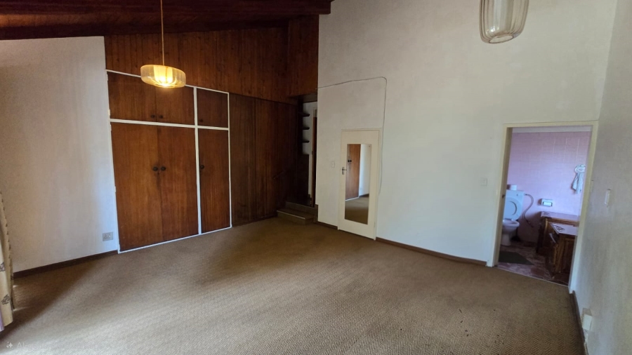 5 Bedroom Property for Sale in Pretoria North Gauteng