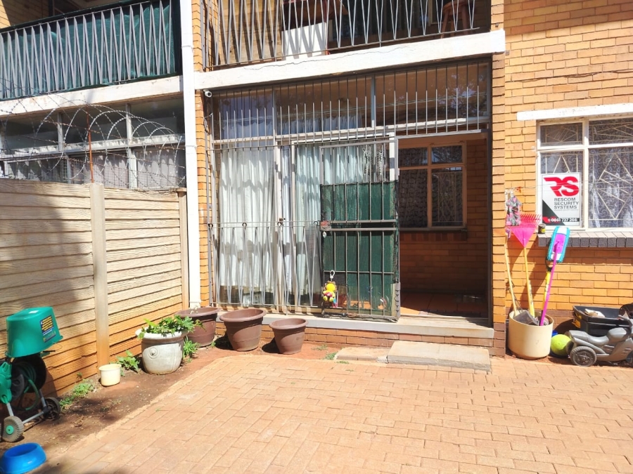 2 Bedroom Property for Sale in Vanderbijlpark CW 1 Gauteng