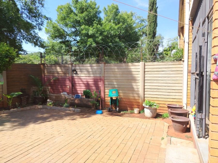 2 Bedroom Property for Sale in Vanderbijlpark CW 1 Gauteng