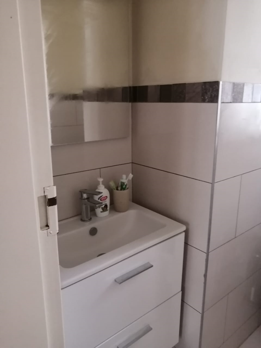 To Let 3 Bedroom Property for Rent in Noordwyk Gauteng