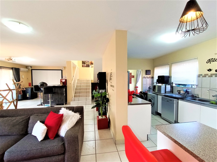 3 Bedroom Property for Sale in Zwartkop Gauteng