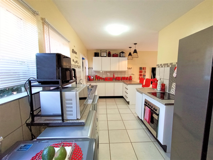 3 Bedroom Property for Sale in Zwartkop Gauteng