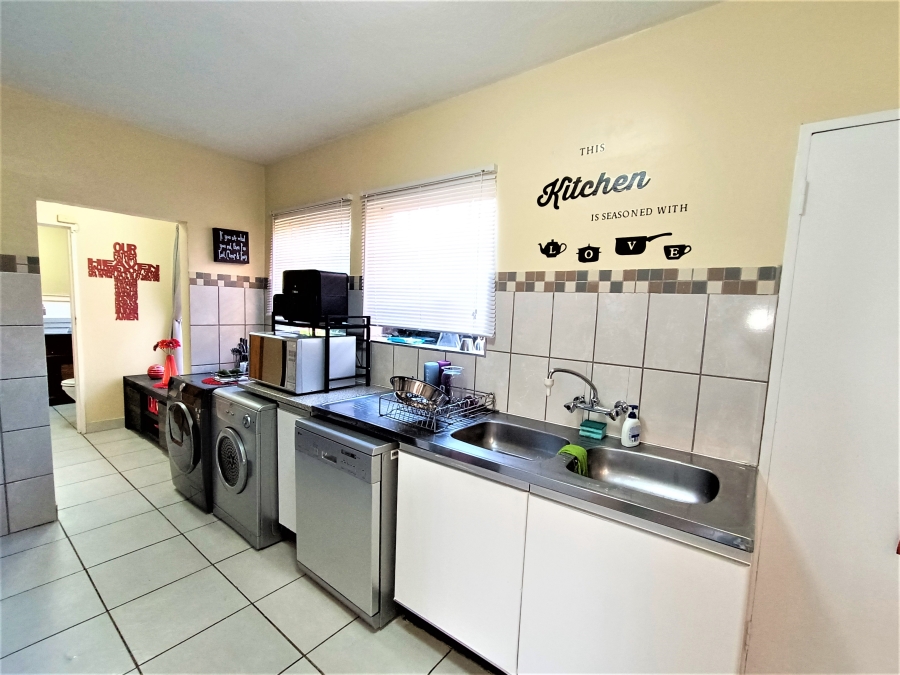 3 Bedroom Property for Sale in Zwartkop Gauteng