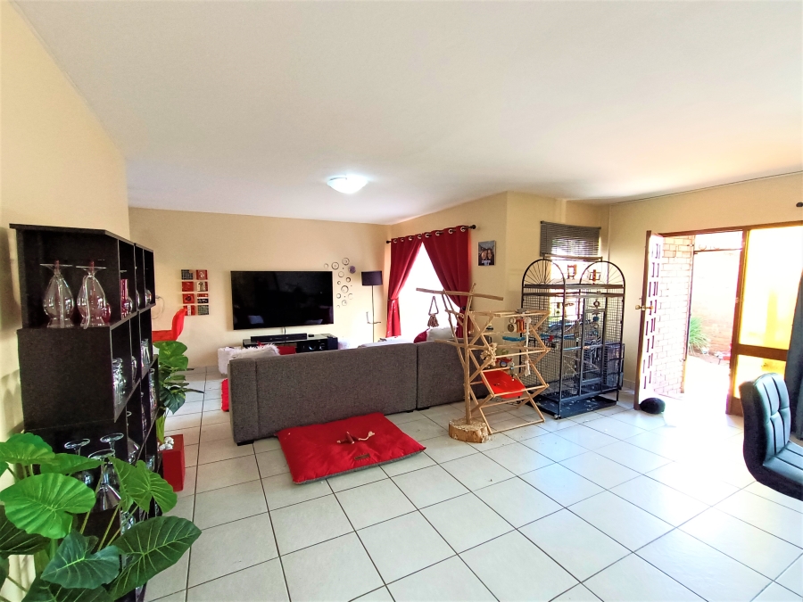 3 Bedroom Property for Sale in Zwartkop Gauteng