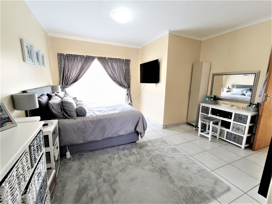 3 Bedroom Property for Sale in Zwartkop Gauteng