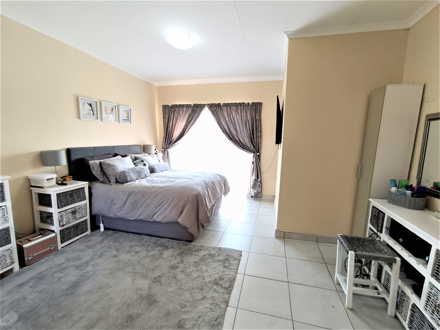 3 Bedroom Property for Sale in Zwartkop Gauteng