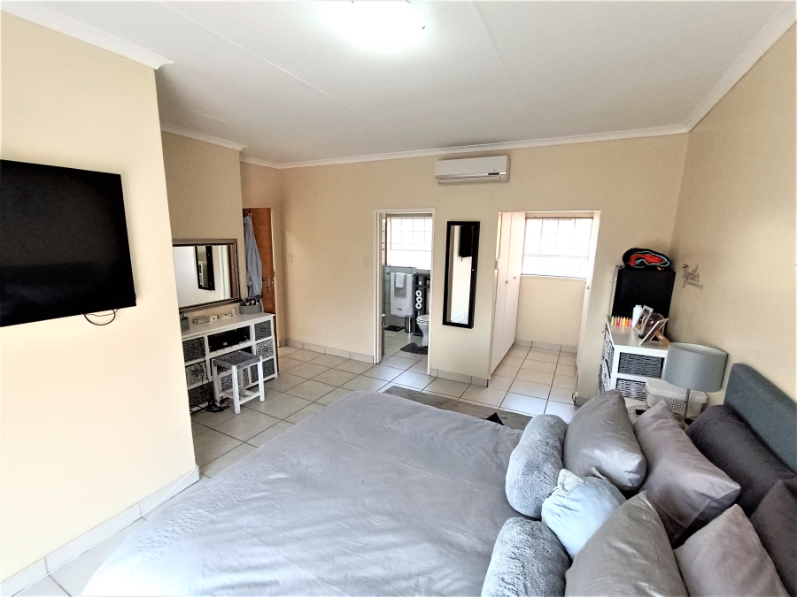 3 Bedroom Property for Sale in Zwartkop Gauteng