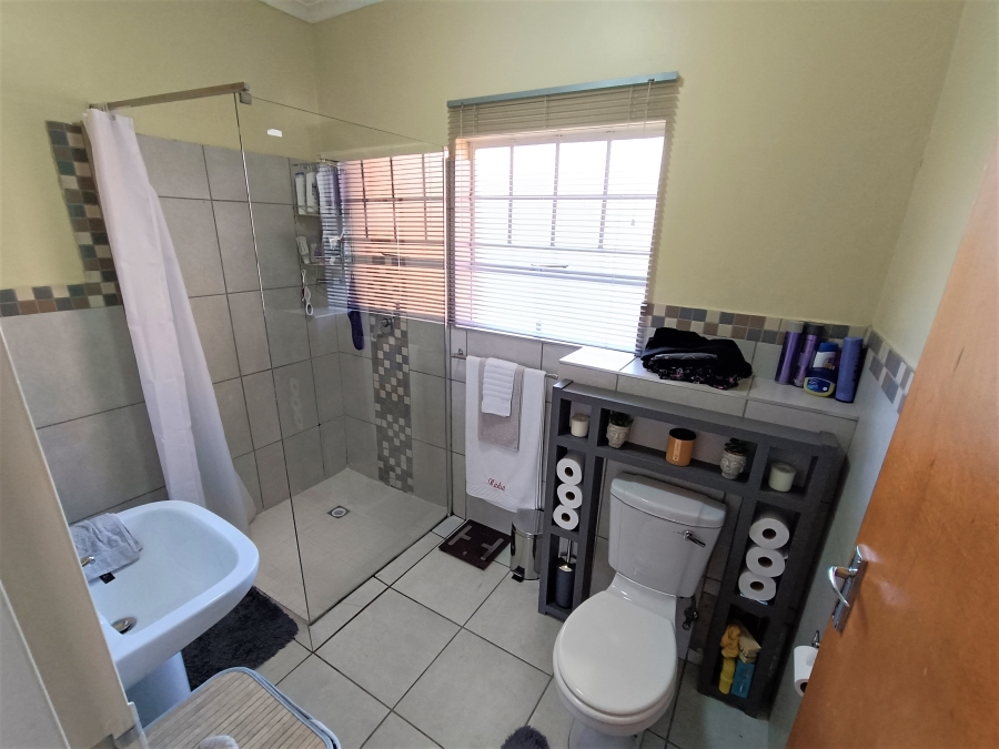3 Bedroom Property for Sale in Zwartkop Gauteng