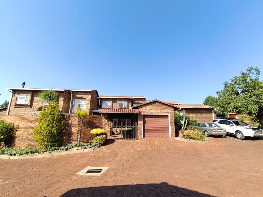 3 Bedroom Property for Sale in Zwartkop Gauteng