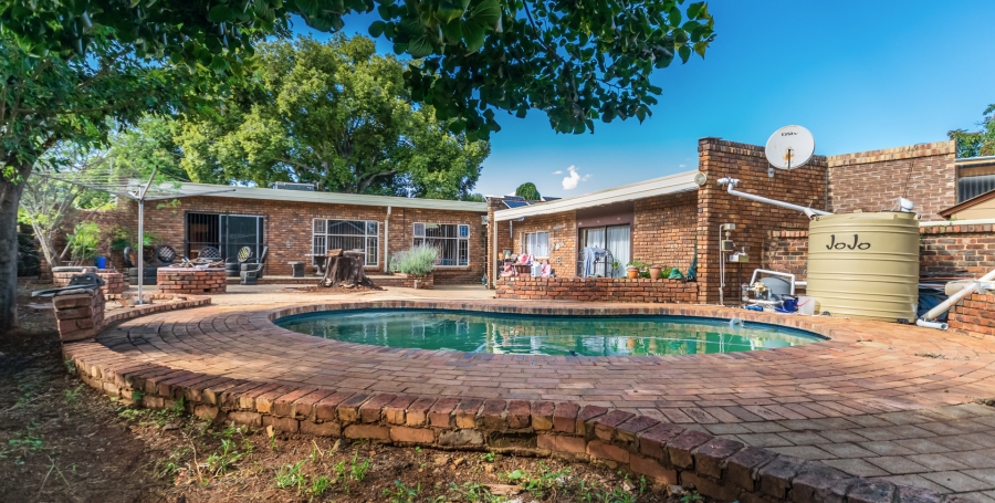 3 Bedroom Property for Sale in Wierda Park Gauteng