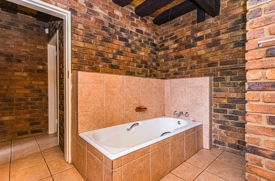 3 Bedroom Property for Sale in Wierda Park Gauteng