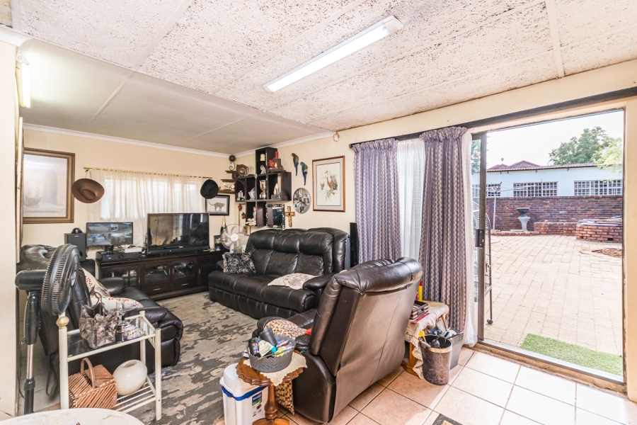 3 Bedroom Property for Sale in Wierda Park Gauteng