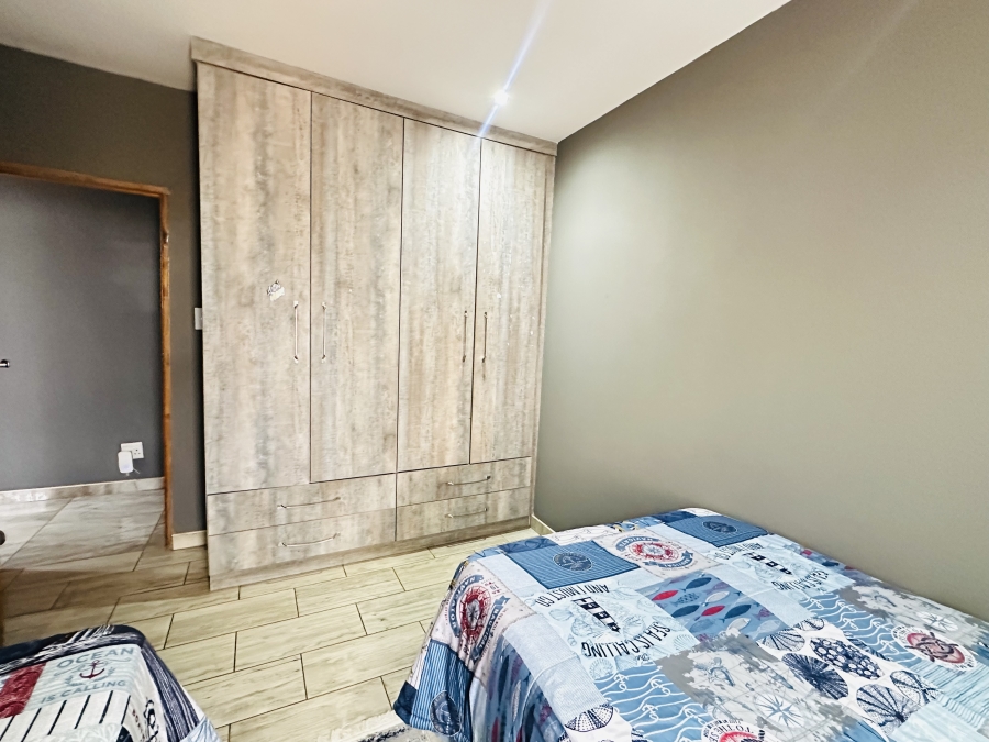 4 Bedroom Property for Sale in Dawn Park Gauteng