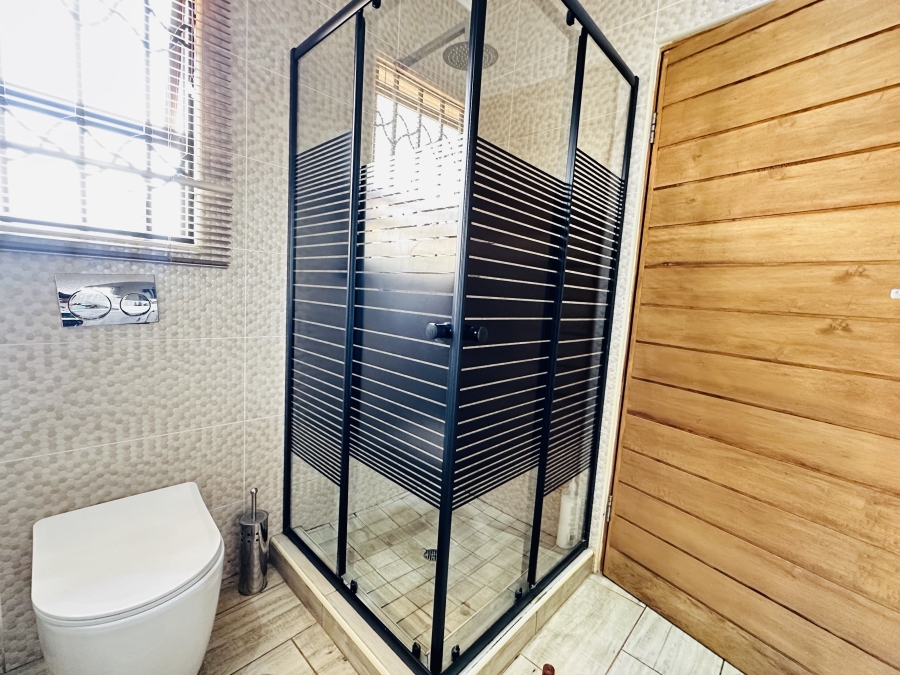 4 Bedroom Property for Sale in Dawn Park Gauteng