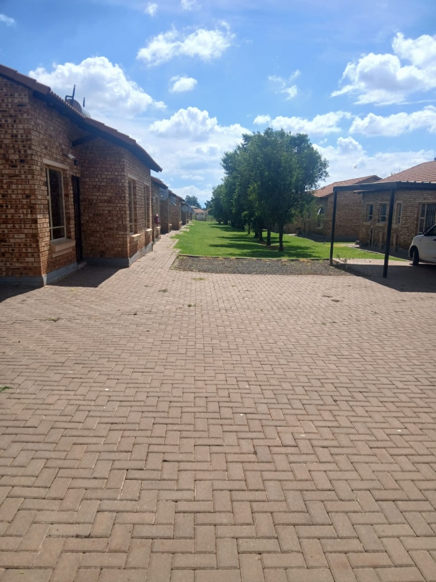 3 Bedroom Property for Sale in Dawn Park Gauteng