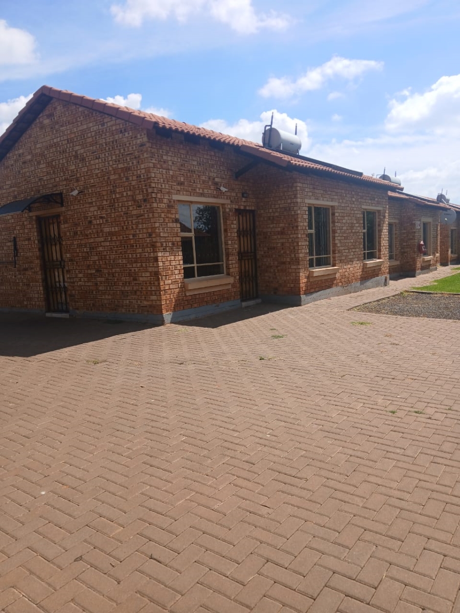 3 Bedroom Property for Sale in Dawn Park Gauteng