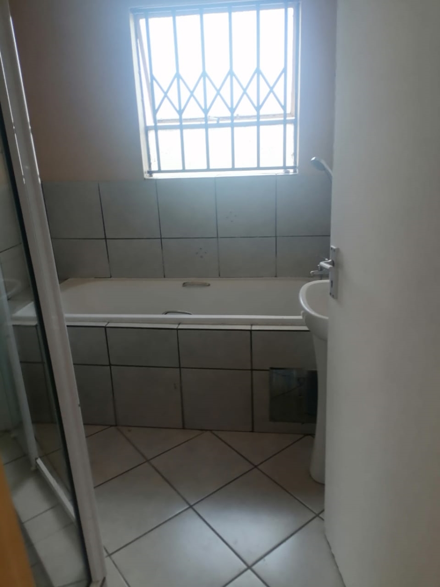 3 Bedroom Property for Sale in Dawn Park Gauteng