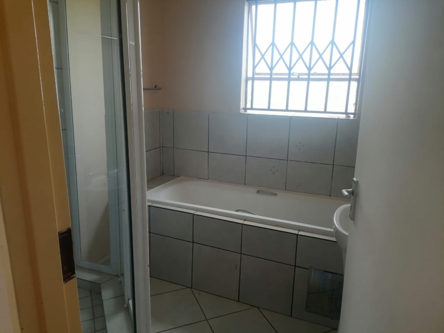 3 Bedroom Property for Sale in Dawn Park Gauteng