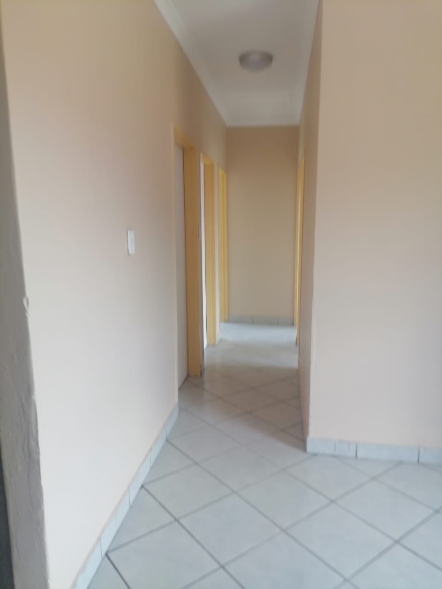 3 Bedroom Property for Sale in Dawn Park Gauteng