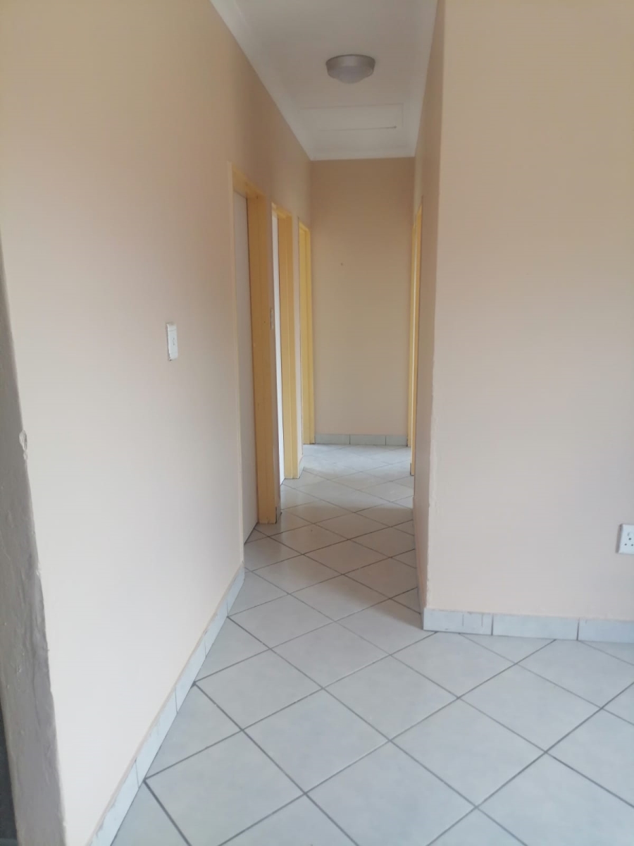 3 Bedroom Property for Sale in Dawn Park Gauteng