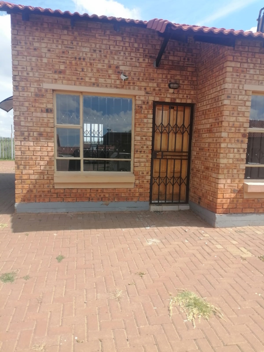 3 Bedroom Property for Sale in Dawn Park Gauteng