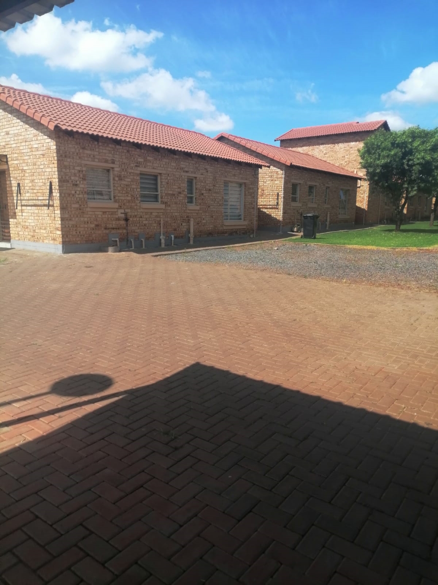 3 Bedroom Property for Sale in Dawn Park Gauteng