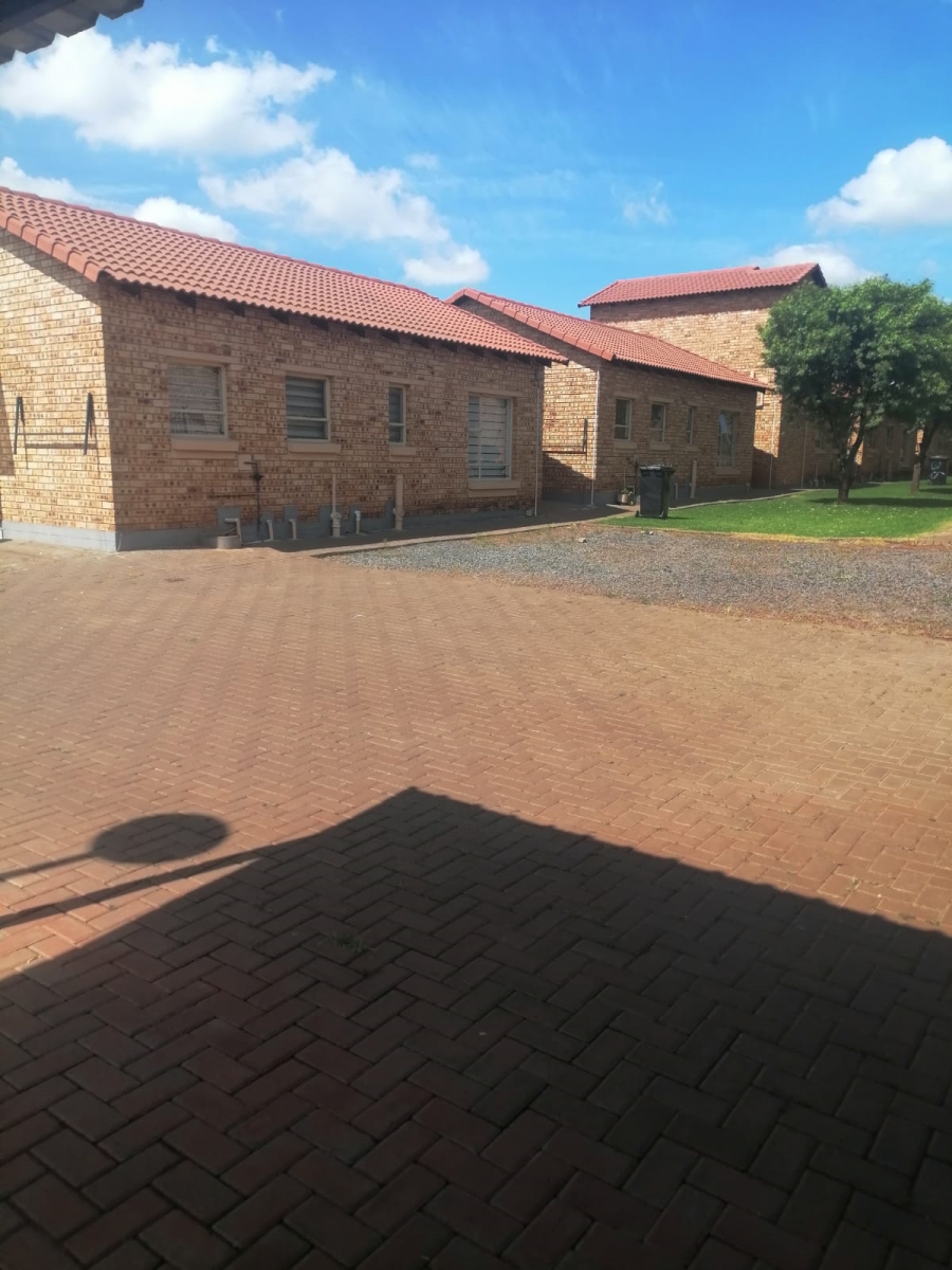 3 Bedroom Property for Sale in Dawn Park Gauteng