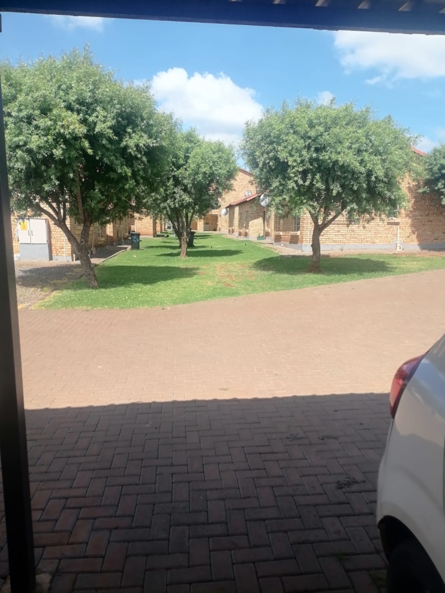 3 Bedroom Property for Sale in Dawn Park Gauteng